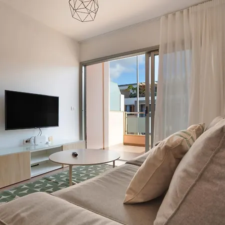 Obsidian Aregoma La Caleta Апартаменти Адехе